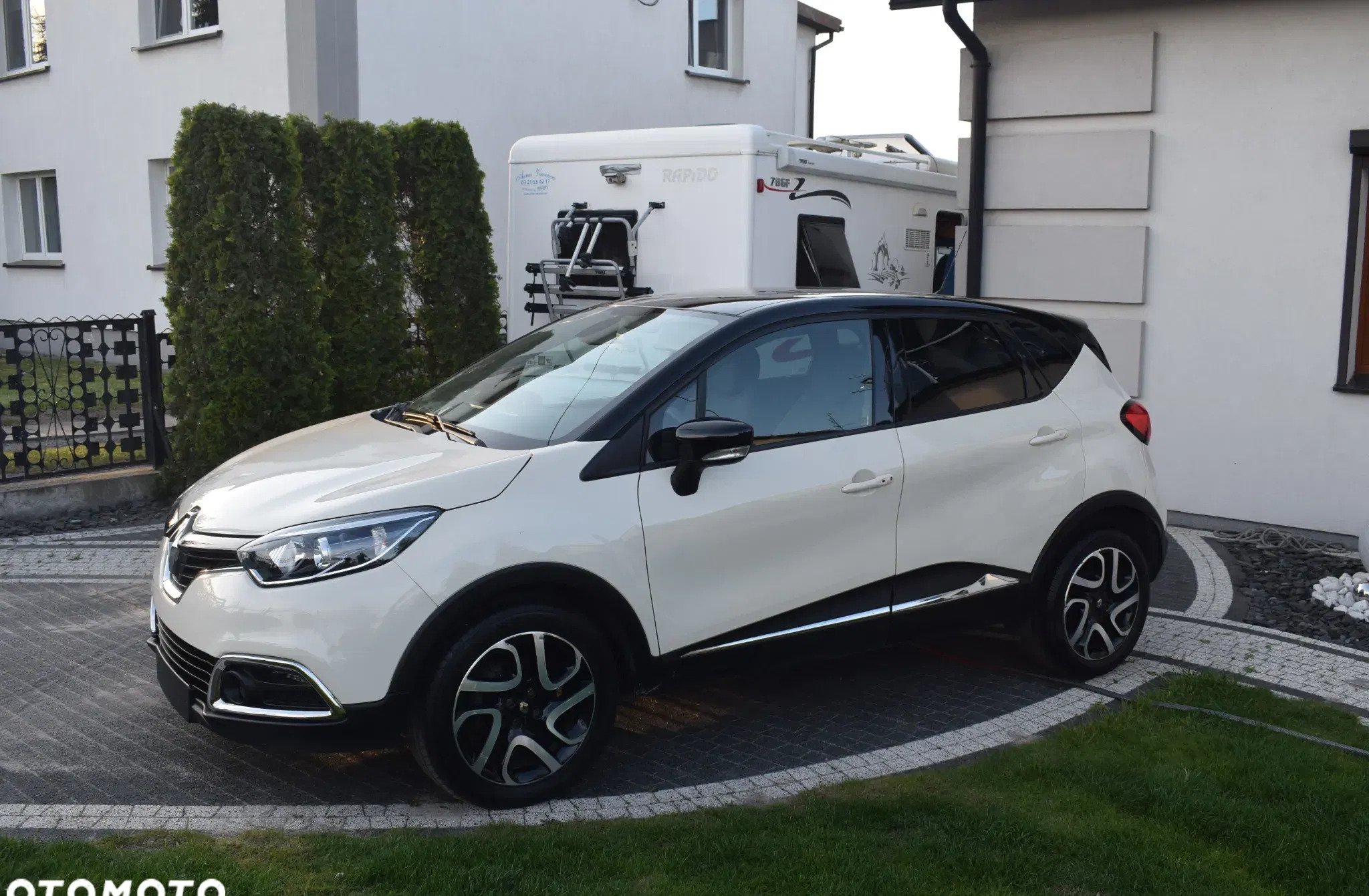 renault wielkopolskie Renault Captur cena 32900 przebieg: 122000, rok produkcji 2014 z Frampol